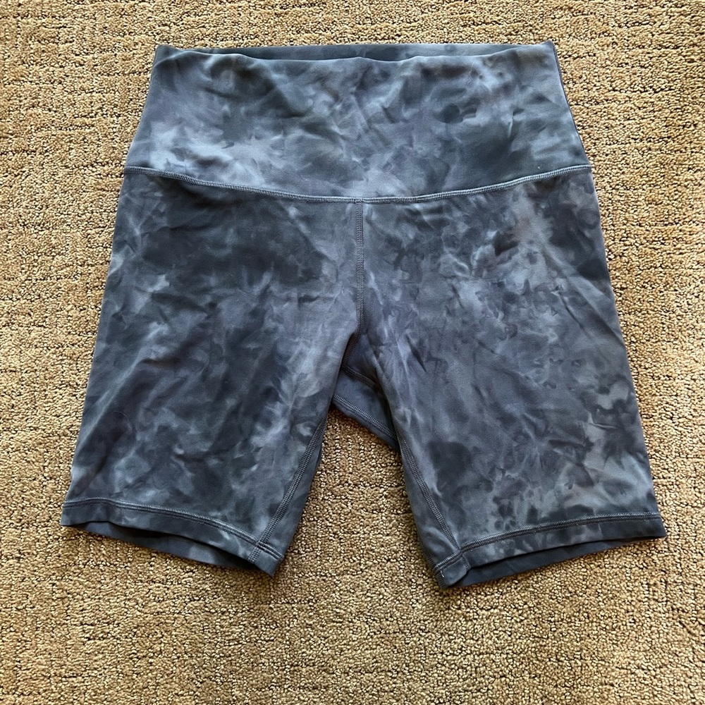 Lululemon Align 8” bike shorts